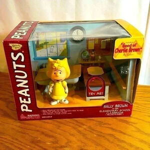 Peanuts “Good Ole‎ Charlie Brown” Sally Brown Elementary School 2002 UFS NIB
